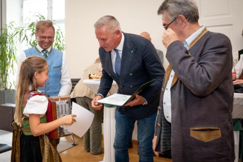 Landeshauptmann Mario Kunasek beim Empfang für die Harmonika-Talente in der Grazer Burg © Land Steiermark/ Streibl