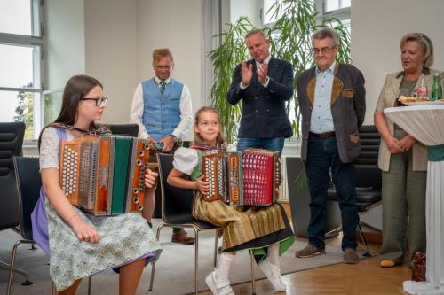 Landeshauptmann Mario Kunasek beim Empfang für die Harmonika-Talente in der Grazer Burg © Land Steiermark/ Streibl